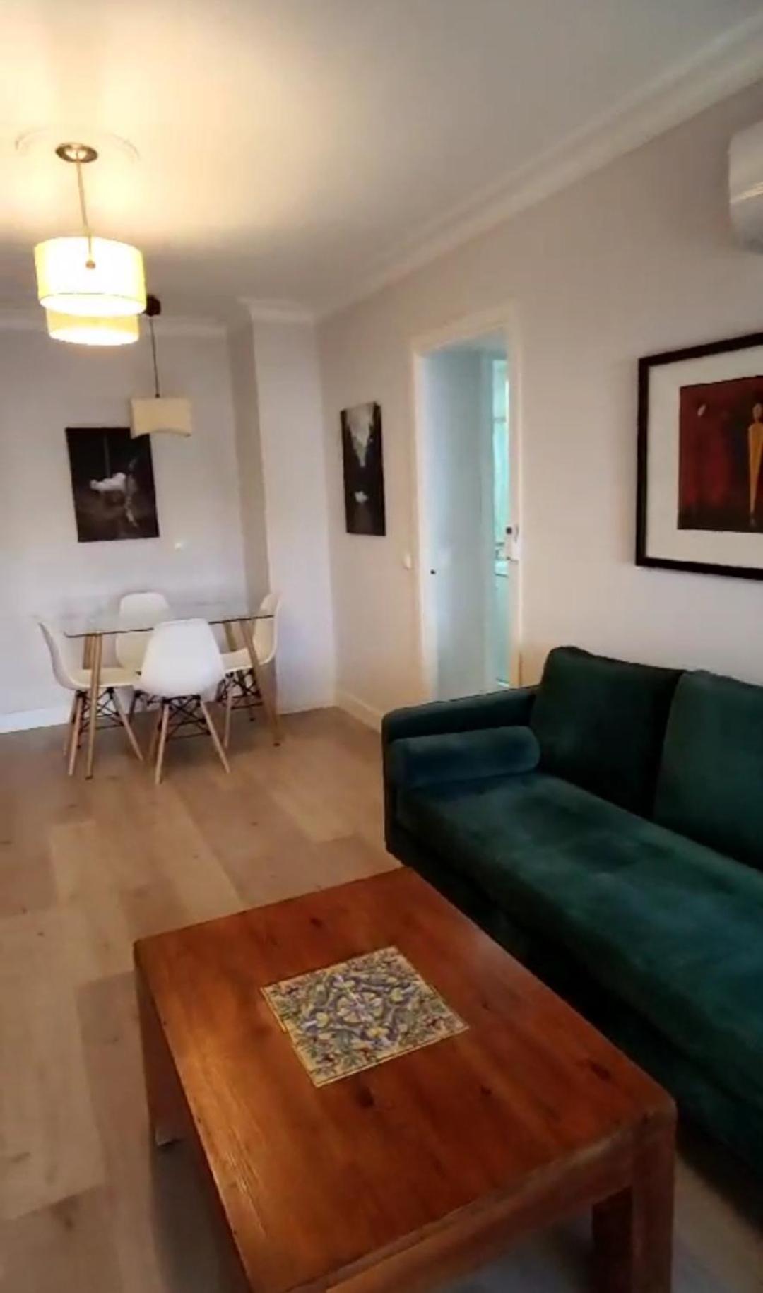 Apartamento Celia เซบีญา ภายนอก รูปภาพ